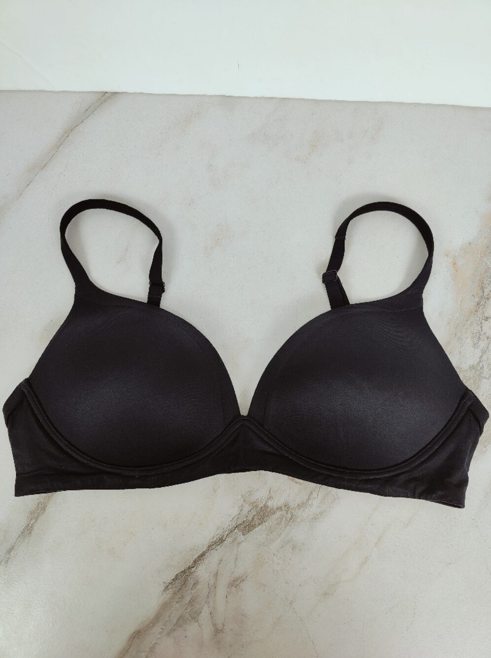 Victoria's Secret Body by Victoria No Wire Wireless Bra Bralette, Black, Sz 36C